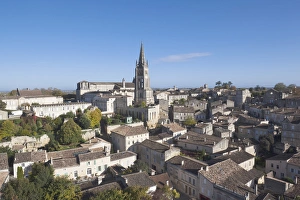 Images Dated 30th October 2010: France, Aquitaine Region, Gironde Department, St-Emilion, wine town, town view with