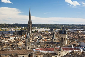 Images Dated 30th October 2010: France, Aquitaine Region, Gironde Department, Bordeaux, city overview with Eglise