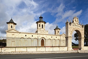 Images Dated 31st October 2010: France, Aquitaine Region, Gironde Department, Haute-Medoc Area, St-Estephe, Chateau