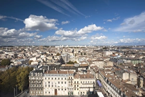 Images Dated 30th October 2010: France, Aquitaine Region, Gironde Department, Bordeaux, overview of Place Jean Moulin
