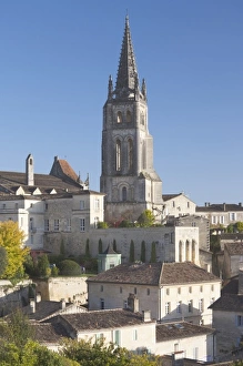 Images Dated 30th October 2010: France, Aquitaine Region, Gironde Department, St-Emilion, wine town, town view with