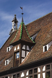Images Dated 10th October 2010: France, Bas-Rhin, Alsace Region, Alsatian Wine Route, Obernai, building detail