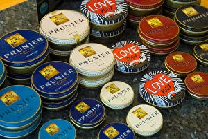 Images Dated 2nd March 2007: France, Cannes, Caviar House grocer s