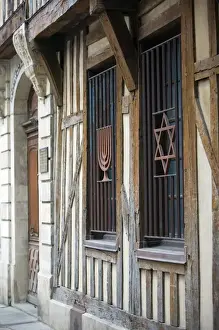 FRANCE-Champagne (Aube)-Troyes: Rue Bonneval Synagogue