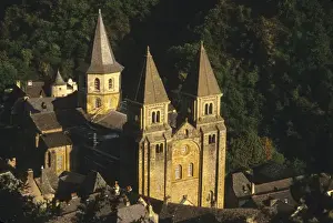 Images Dated 10th November 2008: France: Conques, Benedictine Abbey Church of Sainte-Foy built from 1030-1130, wast