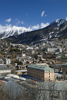 Images Dated 6th March 2005: FRANCE-French Alps (Haut-Alpes)-BRIANCON: Town View / Daytime Europes Highest Town (elev