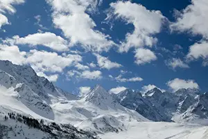 Images Dated 6th March 2005: FRANCE-French Alps (Haut-Alpes)-COL DU LAUTARET: High Mouhntain Pass along Route N91