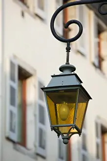 Images Dated 7th March 2005: FRANCE-French Alps (Haute-Savoie)-ANNECY: Street Lamps / Old Town