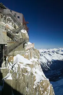 Images Dated 2nd March 2005: FRANCE-French Alps (Haute-Savoie)-CHAMONIX-MONT-BLANC: Aiguille du Midi (elev. 3842meters)