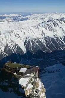 Images Dated 2nd March 2005: FRANCE-French Alps (Haute-Savoie)-CHAMONIX-MONT-BLANC: Aiguille du Midi (elev. 3842