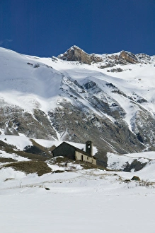 Images Dated 6th March 2005: FRANCE-French Alps (Isere)-VILLAR D ARENE: Mountain Peaks along Route N91 / Winter