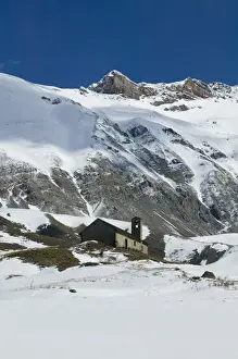 Images Dated 6th March 2005: FRANCE-French Alps (Isere)-VILLAR D ARENE: Mountain Peaks along Route N91 / Winter