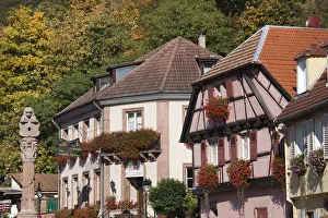 Images Dated 11th October 2010: France, Haut-Rhin, Alsace Region, Alasatian Wine Route, Ribeauville, building detail