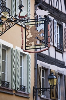 Images Dated 12th October 2010: France, Haut-Rhin, Alsace Region, Alsatian Wine Route, Colmar, town detail