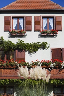 Images Dated 11th October 2010: France, Haut-Rhin, Alsace Region, Alsatian Wine Route, Ribeauville, building detail