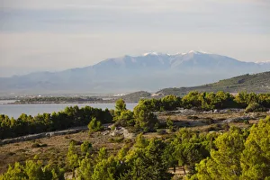 Images Dated 21st October 2010: France, Languedoc-Roussillon, Aude Department, Leucate, overview from Cap Leucate