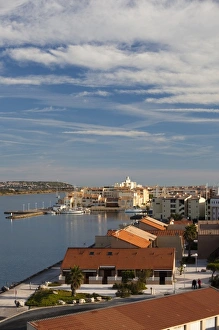 Images Dated 21st October 2010: France, Languedoc-Roussillon, Aude Department, Port-Leucate, town overview