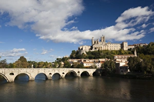 Images Dated 20th October 2010: France, Languedoc-Roussillon, Herault Department, Beziers, Cathedrale St-Nazaire cathedral