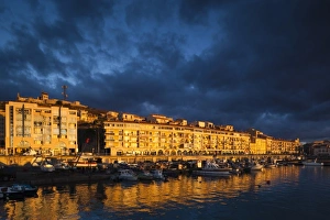 Images Dated 20th October 2010: France, Languedoc-Roussillon, Herault Department, Sete, Old Port waterfront, dawn