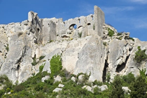 Images Dated 11th May 2015: France, Les Baux-de-Provence, ruins of fortress
