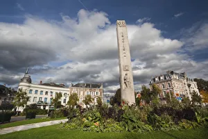 Images Dated 6th October 2010: France, Marne, Champagne Region, Epernay, Place de la Republique