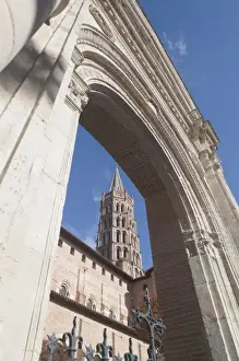 Images Dated 25th October 2010: France, Midi-Pyrenees Region, Haute-Garonne Department, Toulouse, Basilique St-Sernin