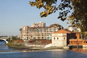 France, Midi-Pyrenees Region, Haute-Garonne Department, Toulouse, Garonne Riverfront