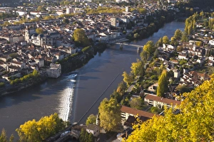Images Dated 26th October 2010: France, Midi-Pyrenees Region, Lot Department, Cahors, elevated town view, from Mont St-Cyr