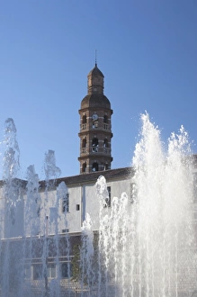 Images Dated 26th October 2010: France, Midi-Pyrenees Region, Lot Department, Cahors, Place Francois Mitterand