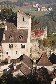 France, Midi-Pyrenees Region, Lot Department, St-Cirq-Lapopie, town and 15th century