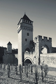 Images Dated 26th October 2010: France, Midi-Pyrenees Region, Lot Department, Cahors, Pont Valentre, midieval bridge