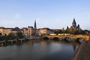 Images Dated 8th October 2010: France, Moselle, Lorraine Region, Metz, town view from the Esplanade