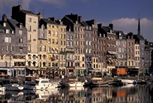 Images Dated 10th May 2011: FRANCE, Normandy Honfleur Quai St. Cathrine