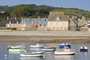 Images Dated 24th May 2012: France, Normandy Region, Manche Department, Omonville La Rogue, Le Hable port view