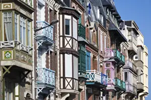Images Dated 29th May 2012: France, Normandy Region, Seine-Maritime Department, Mers Les Bains, colorful seaside