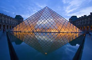 Images Dated 26th June 2006: France, Paris. The Louvre at twilight. Credit as: Jim Zuckerman / Jaynes Gallery