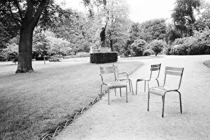 FRANCE, Paris: Luxembourg Gardens Statue of Liberty & Park Chairs