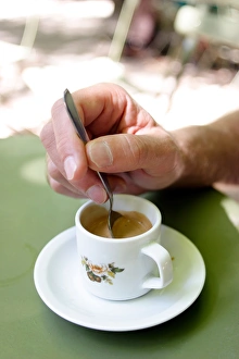 Images Dated 9th August 2005: France, Paris, Luxemburg Gardens, Coffee cup