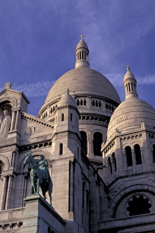 Montmartre Prints: FRANCE, Paris Montmartre The Sacre-Coeur de Basilica