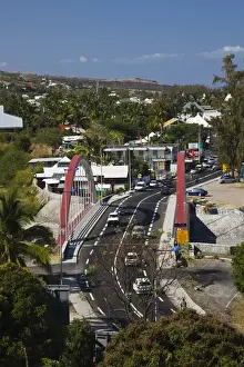 Images Dated 5th October 2008: France, Reunion Island, St-Leu, town and St-Leu bridge