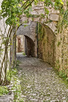 Quaint Prints: France, Saint-Cirq Lapopie. Tunneled walkway