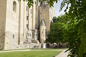 Images Dated 14th May 2015: France, Southern France, Vaucluse, Provence, Avignon, views in and round the Papal