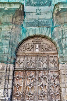 France, Toulouse. Wooden doorway
