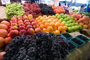 Bunch Prints: Fresh fruit on display at the Pike Place Market in downtown Seattle, Washington