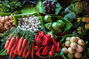 Squash Prints: Fresh vegetables for sale at the Santa Maria de Jesus market