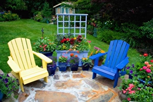 Images Dated 22nd June 2005: Garden designs in our Garden Sammamish, Washington