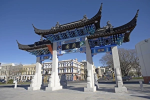 Images Dated 11th September 2009: Gateway, Chinese Gardens, Dunedin, Otago, South Island, New Zealand