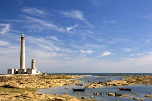 Images Dated 2nd August 2007: The Gatteville Lighthouse at Gatteville-le-Phare in the region of Basse-Normandie, France
