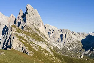 Geisler mountains (Gruppo delle Odle, Le Odle, Odles) in the nature park Puez-Geisler