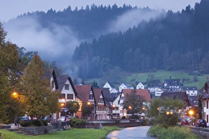 Images Dated 25th October 2014: Germany, Baden-Wurttemburg, Black Forest, Schiltach, town view along the riverfront, dawn